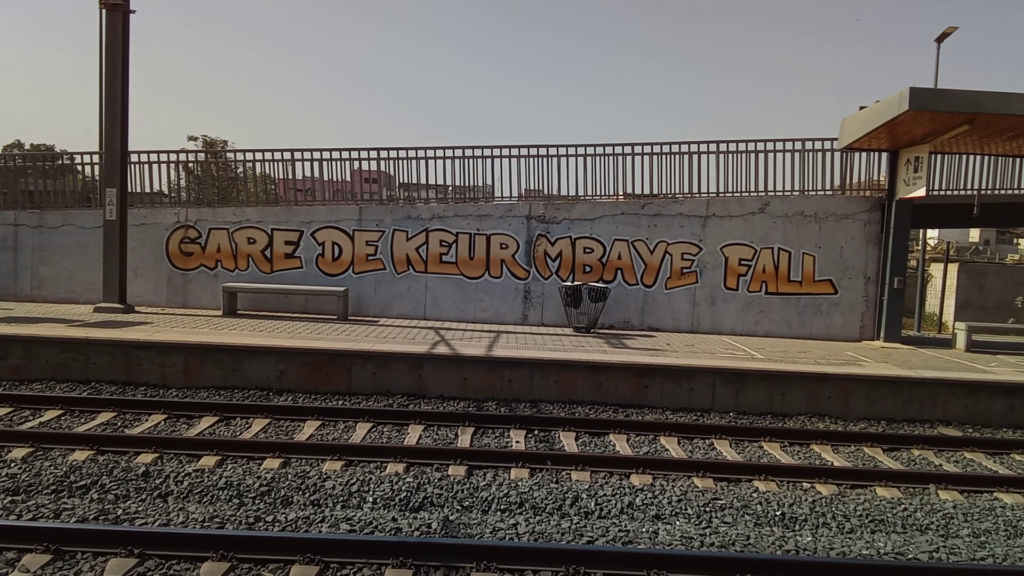 Dakar - openbaar vervoer - Gare Keur Bayfal